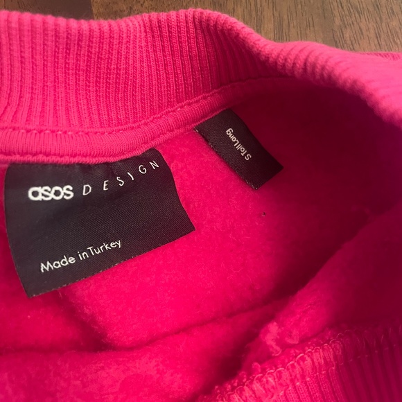 ASOS- long pink crewneck sweatshirt - Picture 2 of 2